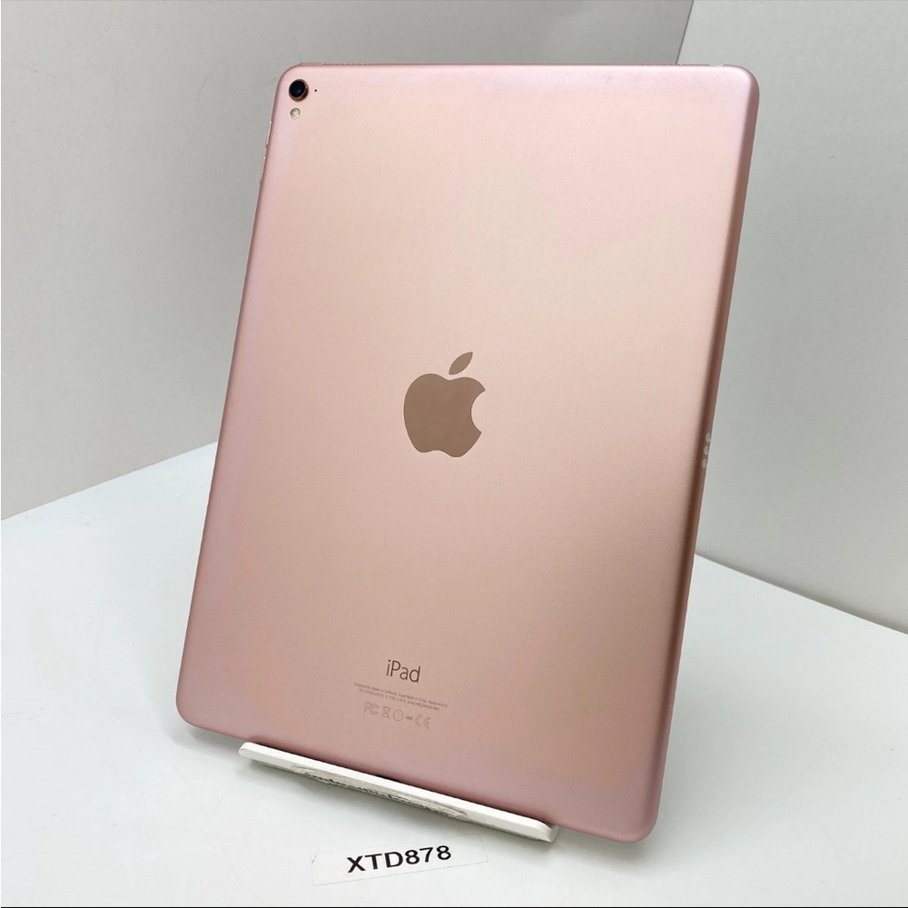 Apple Tablet - White Frame - Picture 3 of 5